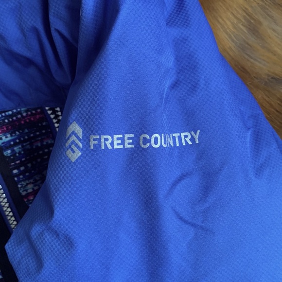 Kids Free Country Coat - Picture 3 of 6